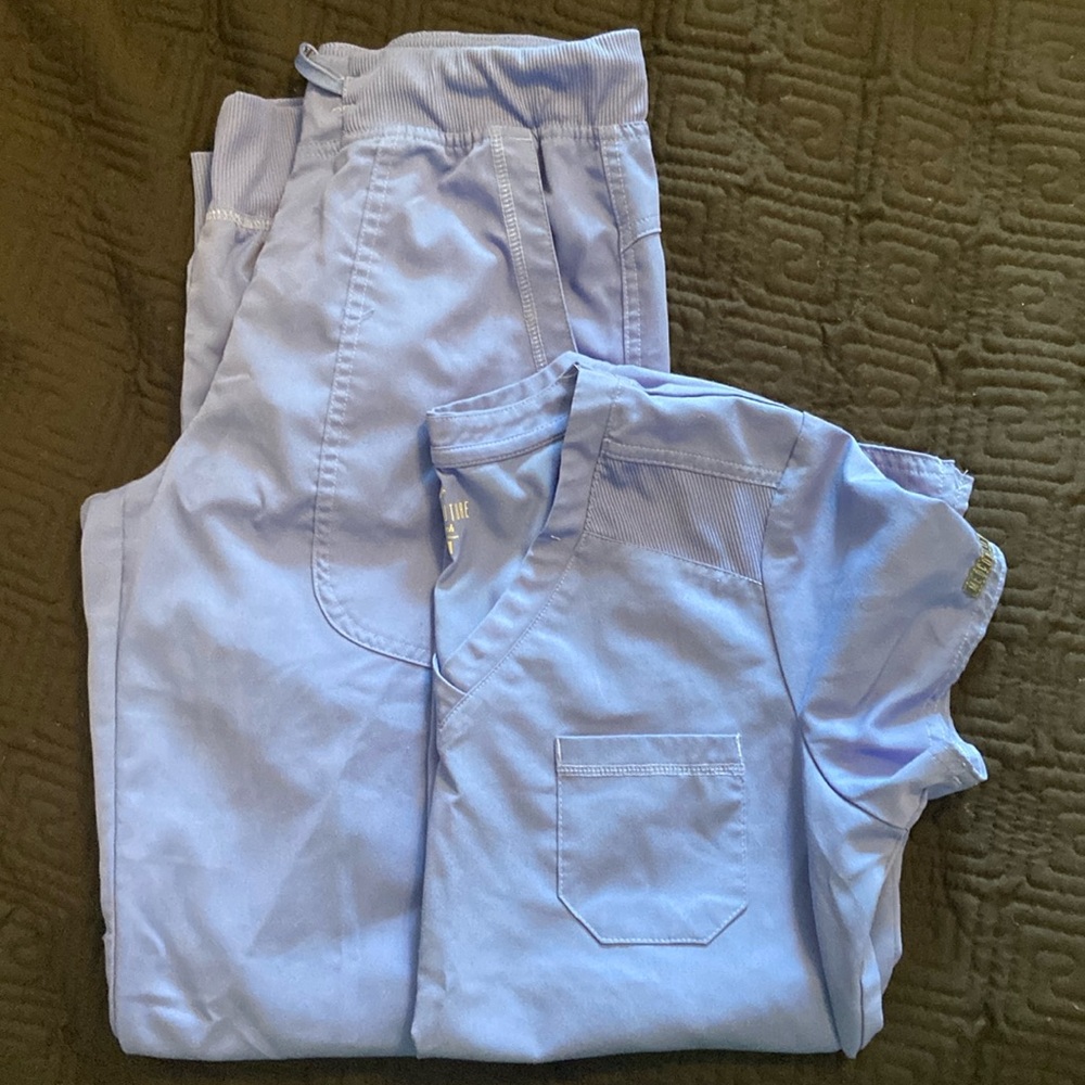 Med Couture Touch scrub set